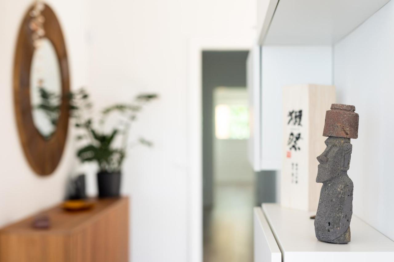 Home2Book Design Asian Sabina, Heated Pool & View サウサル エクステリア 写真